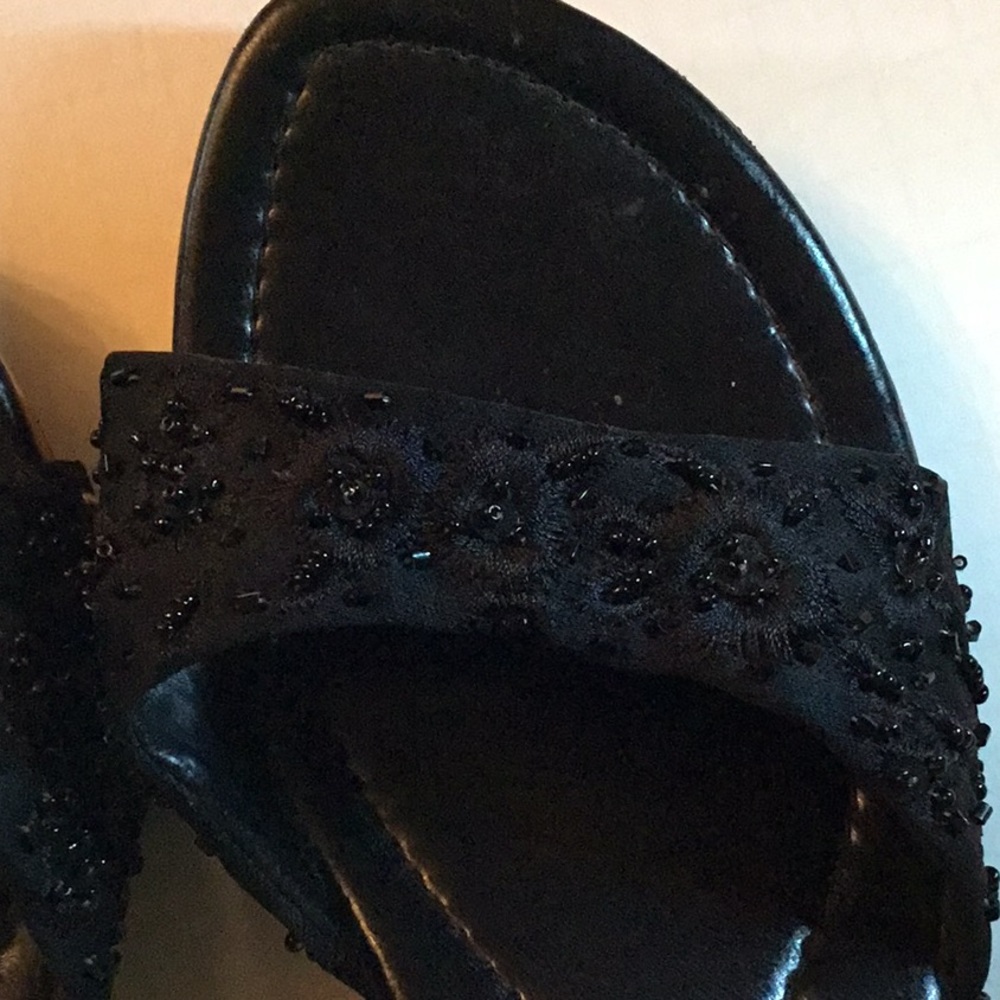Shoes - Picture 4 of 4